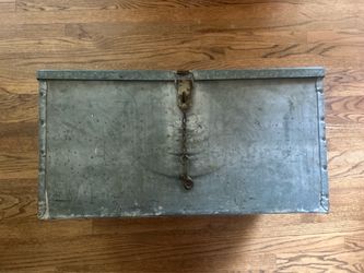 Vintage Metal Tool Box Storage Chest Rustic Ice Box Cooler