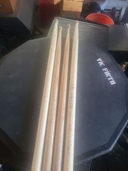 Drum practice pad