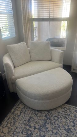 Large chaise w/ottoman