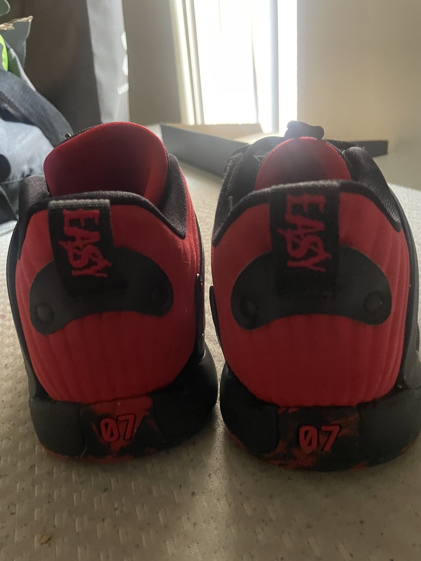 Size 8.5 Nike KD