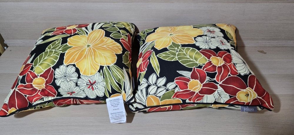 New OPEN BOX Pillow Perfect Outdoor Accent Pillows