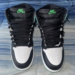 Air Jordan 1 High Lucky Green