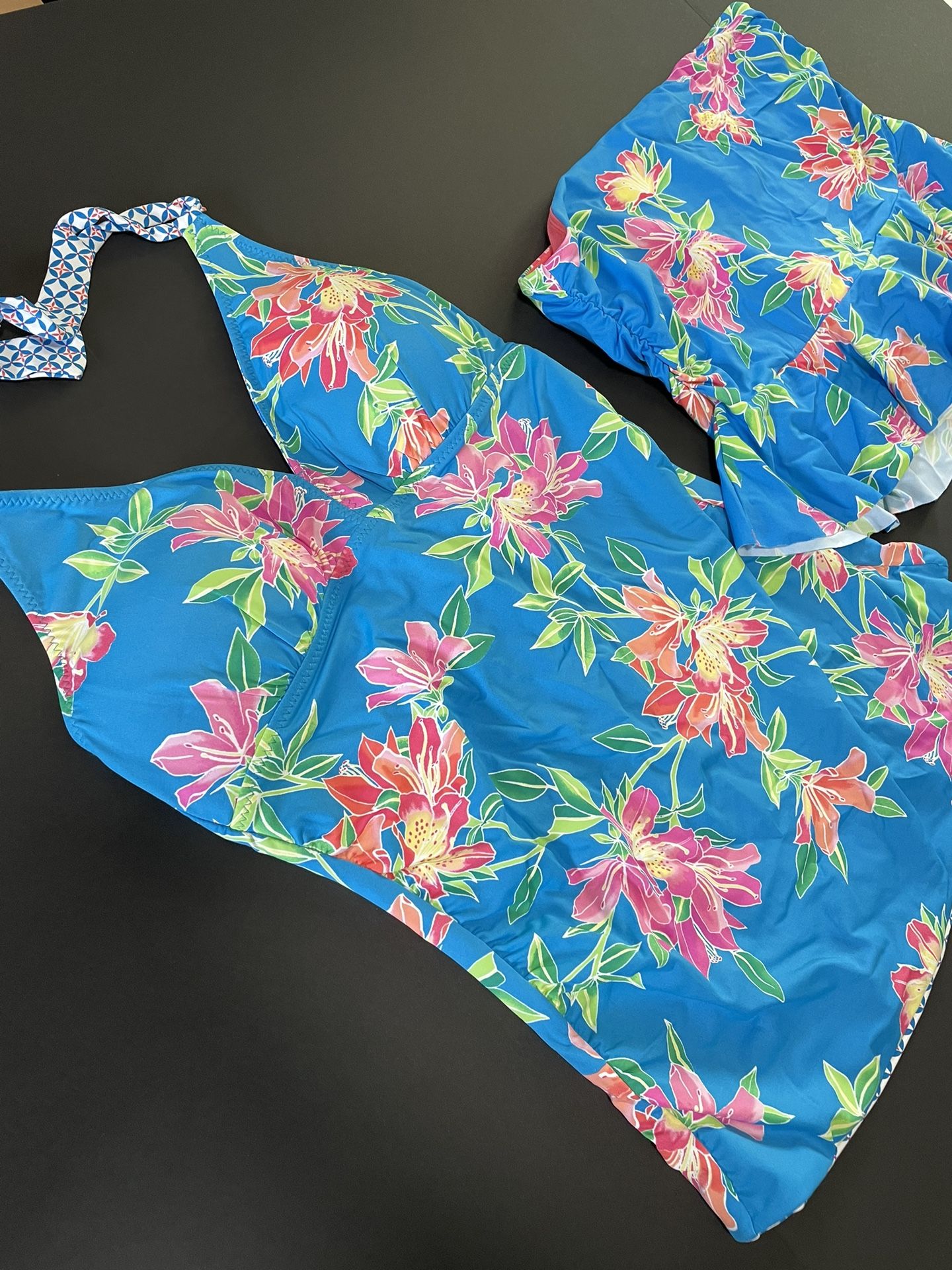 Brand New With Tags Tommy Bahama Halter Tankini And Bottoms, Large