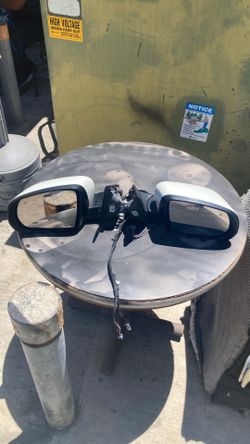 White Jeep Cherokee / Compass Side Mirrors (Pair)