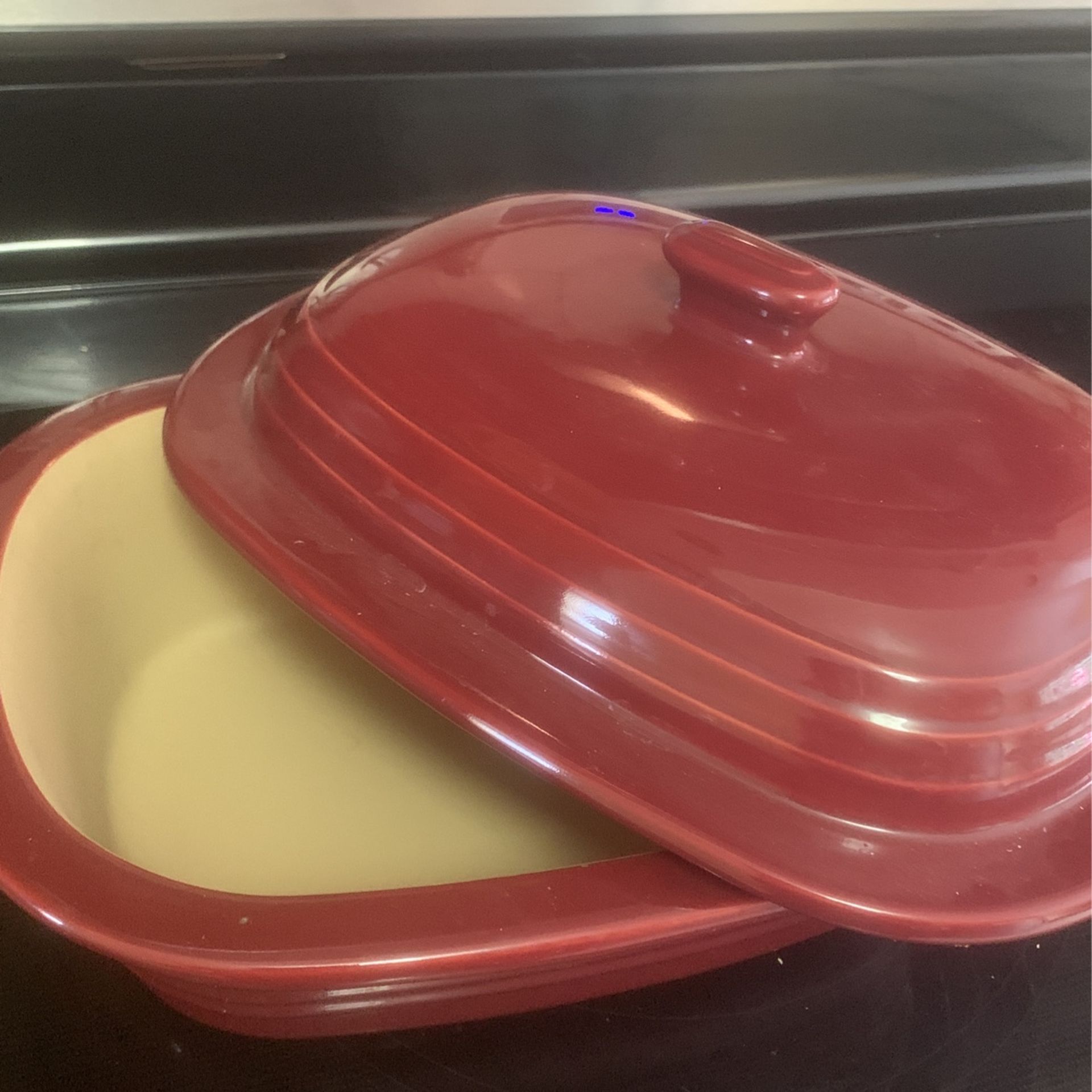 Pampered Chef Casserole Dish for Sale in Cheshire, CT OfferUp