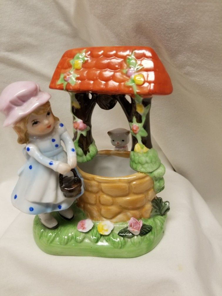 Girl /wishing Well Figurine