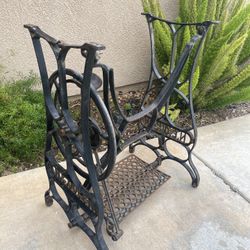 Selling A Vintage NEQUEEN Sewing Machine Frame 