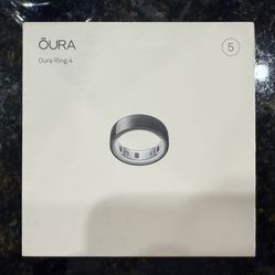 Oura 4 black size 5 new in box