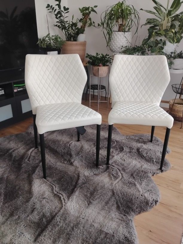 Dining Chairs in White Diamond Tufted Leatherette with Black Powder Coat Legs by Diamond Sofa