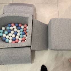 Crawling Foam Blocks With Ball Pit