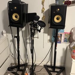 Studio Equipment Set