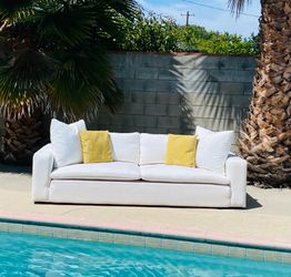 Utopia Couch