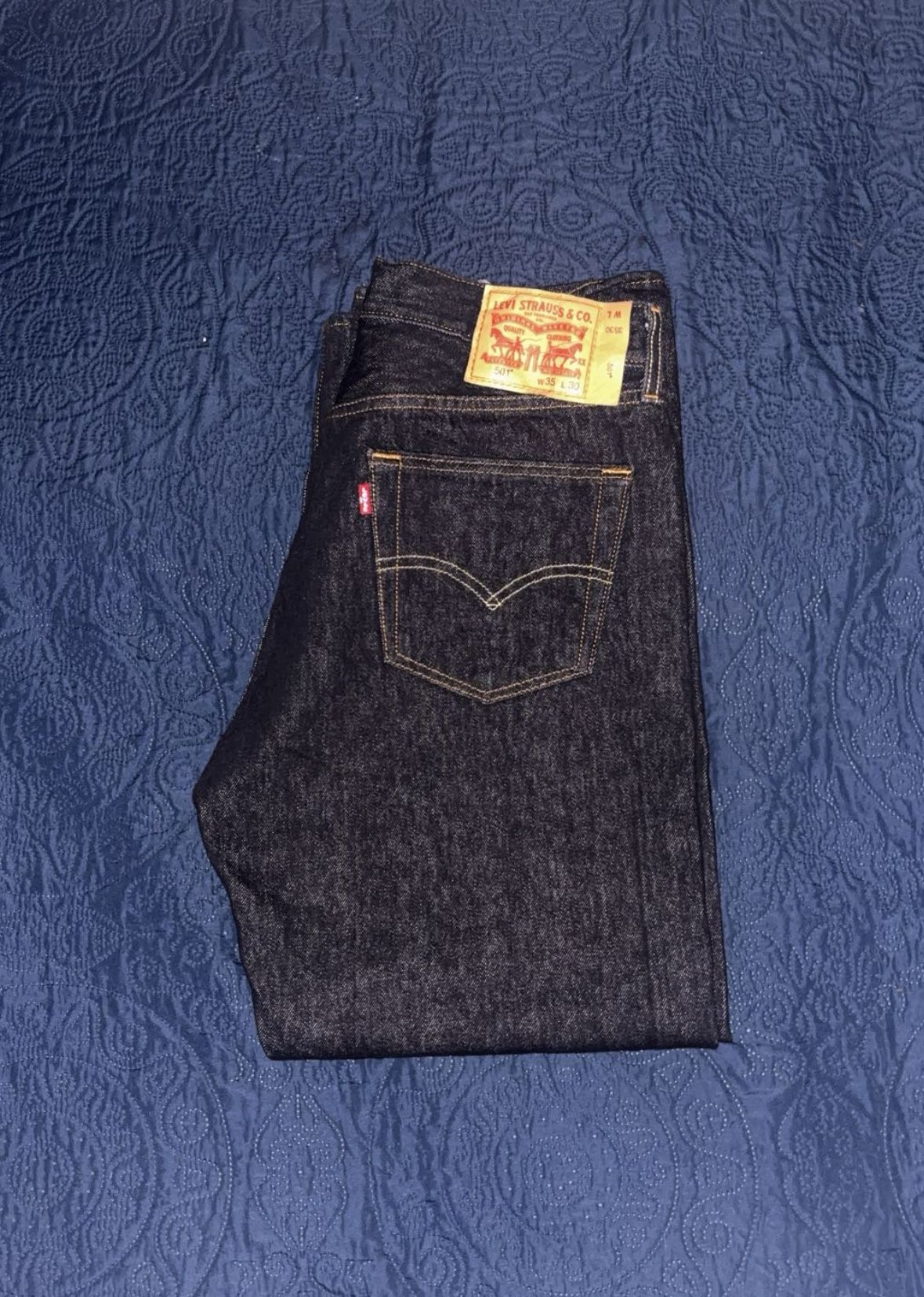 LEVI JEANS