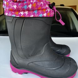 girl’s Kamik Boots