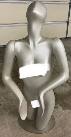 Female Mannequin : Silver