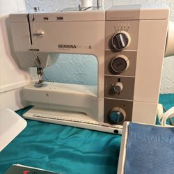Bernina 930 Electronic -DOESN’T START.  See video and photos for more details. SELL AS IS. 