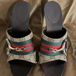 GUCCI SAND TESS S GOMMA Heels