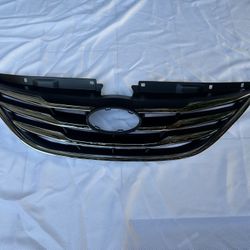 Hyundai sonata upper chrome/black grill year 2011 to 2014