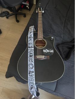 Fender Acoustic Electric Guitar CD-140SCE SOLID Top with case.