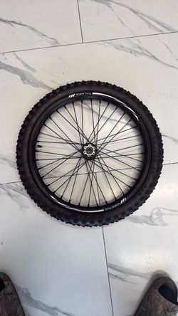 Talaria Electric Dirt Bike Wheel with CST Tire