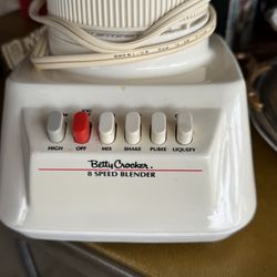 vintage Betty Crocker Blender 
