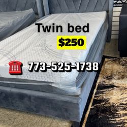 Twin Size Bed Frame Headboard And Mattress 🤩🤩🔥🔥$250 Only 🔥🔥ready For Pickup Or Delivery 