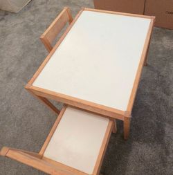 Kids Table and Chairs