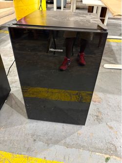 Hisense Mini Fridge