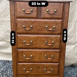 SOLID WOOD DRESSER 🌻🌻🌻