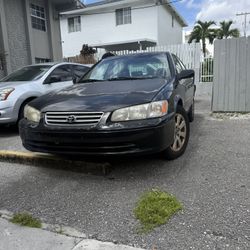 2000 Toyota Camry