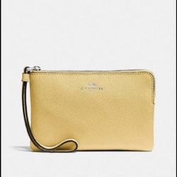 New Coach Leather Corner Zip Wristlet