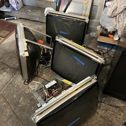 4 ARCADE GAME MONITORS 