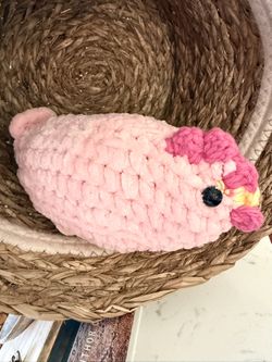 Handmade crochet chicken _amigurumi style