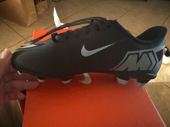 Jr boys soccer shoes Nike