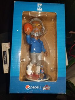 Kyrie Irving RARE one night giveaway Uncle Drew Pepsi bobblehead