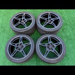 Set Chevrolet Corvette Wheels Stingray C8 Genuine OEM Factory Run Flat Michelin