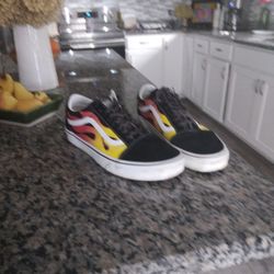 vans fire and Black size10. 5