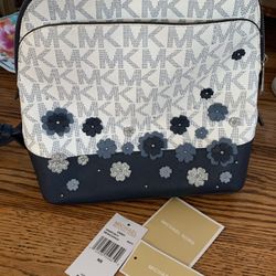 (AUTHENTIC) Michael Kors Women's EMMY SMALL Leather Backpack