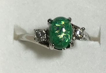 Size 5 green opal silver ring