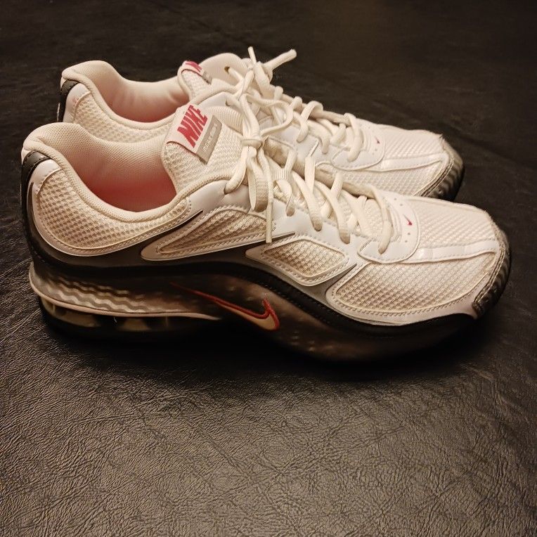 Nike Reax Run 5 Womens Sz10 Running Shoes White Metallic Silver 407987-116