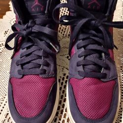 Nike / Air Jordans 1 ( Ladies)