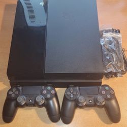 PS4 - PlayStation 4