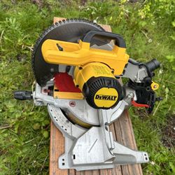 DEWALT  DWS7183 10” Miter Saw + 1 New Blades