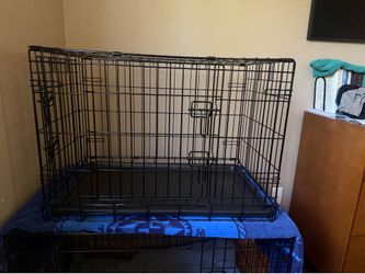 EveryYay 2-door dog crate 30”L x 19.3” x 21.4” with handles