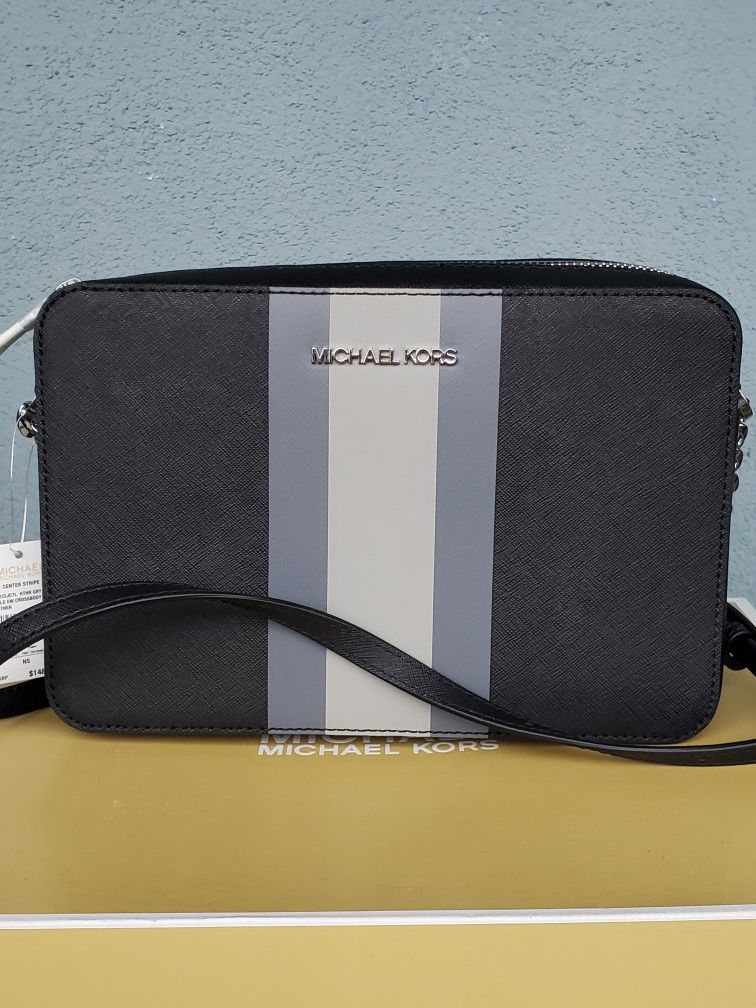 Michael Kors Crossbody ✨️ 2 Colors Available ✨️