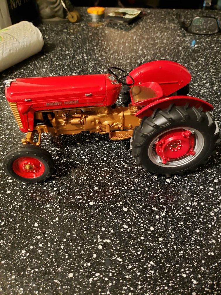 Massey Harris 1:16 scale