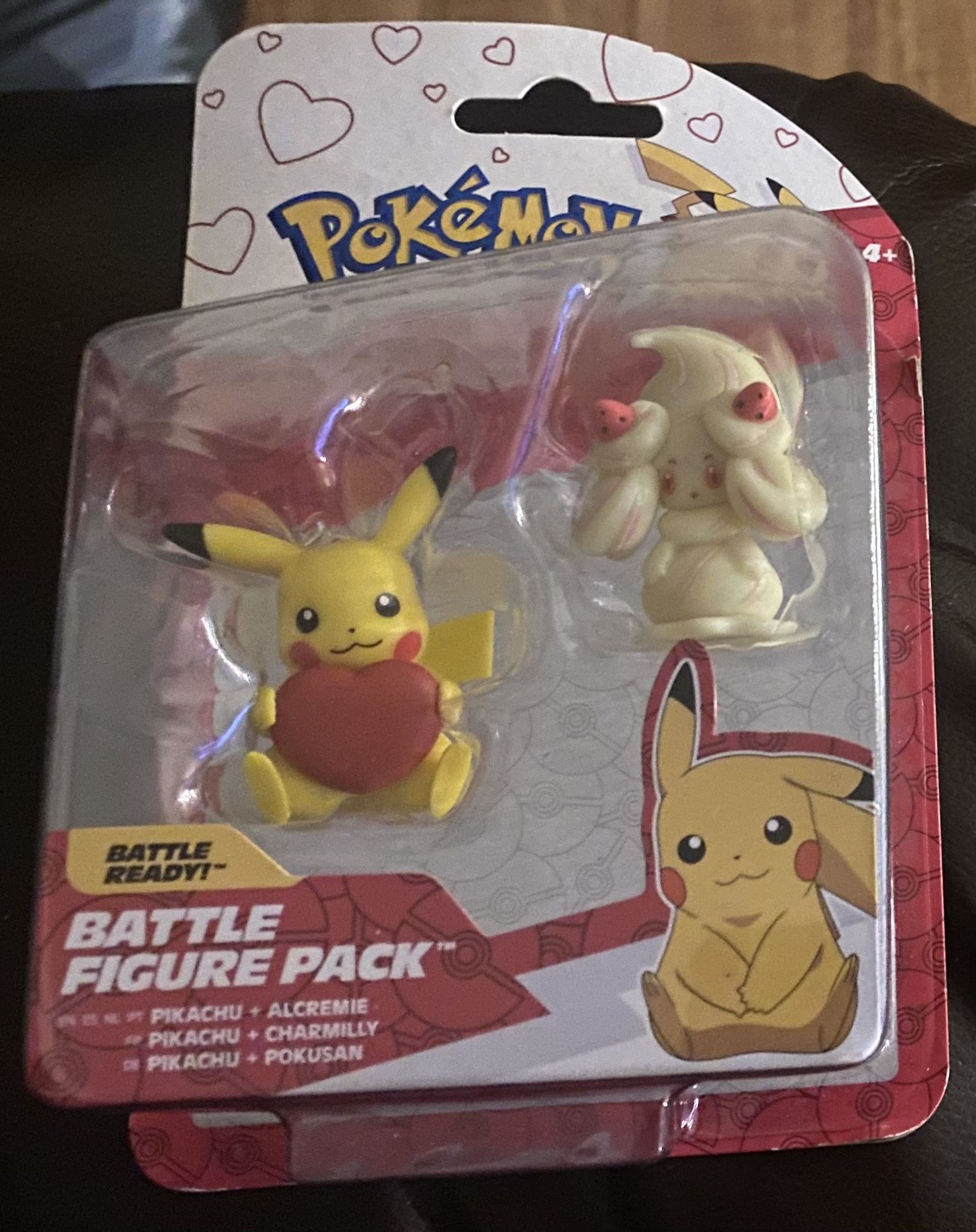 Pikachu and Alcremie Pokémon Battle Ready Figure Pack
