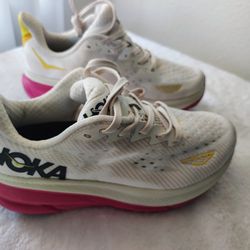 Women's shoes 