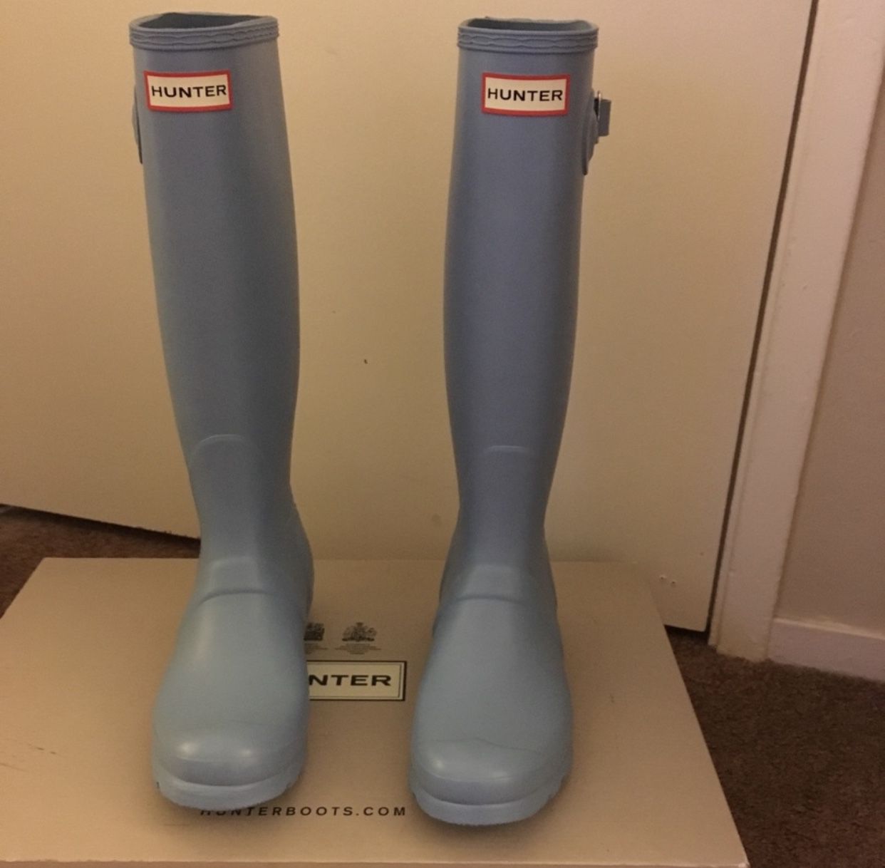 100% Authentic Brand New in Box Hunter Original Tall Rain Boots / Color Pale Blue / Women size 8