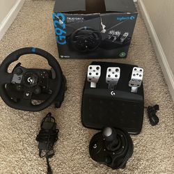 Logitech G923 Steering Wheel With Pedals And Gear Shifter